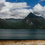 Au Bord Du * Därligen