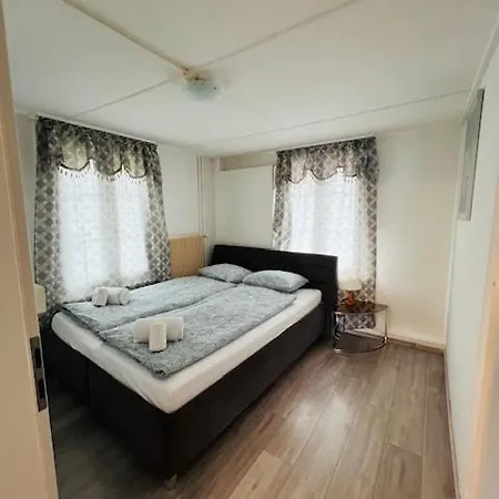 Au Bord Du Apartment *