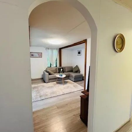 Au Bord Du Apartment