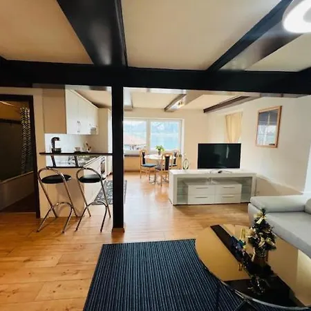 Au Bord Du Apartment *